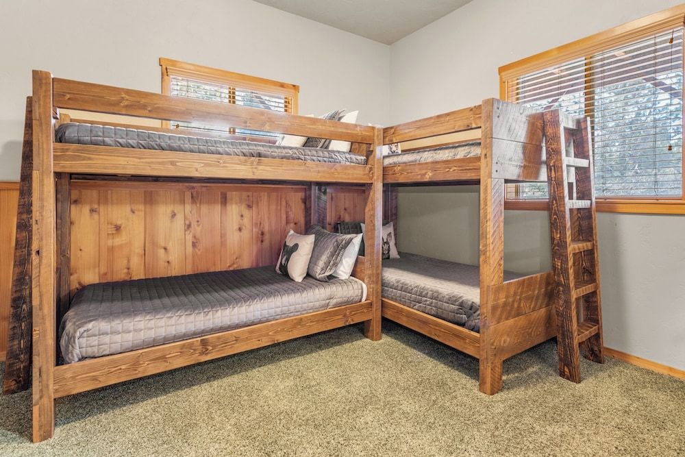 Cabin, Multiple Beds, Patio, Mountain View