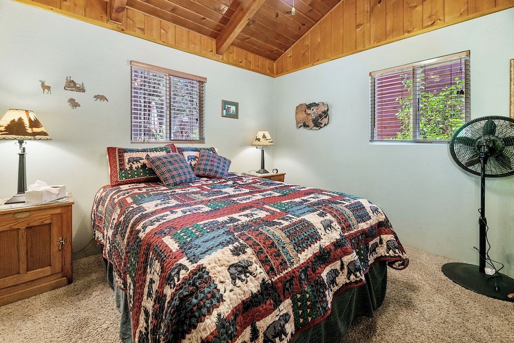 House, Multiple Beds, Hot Tub, Mountain View
