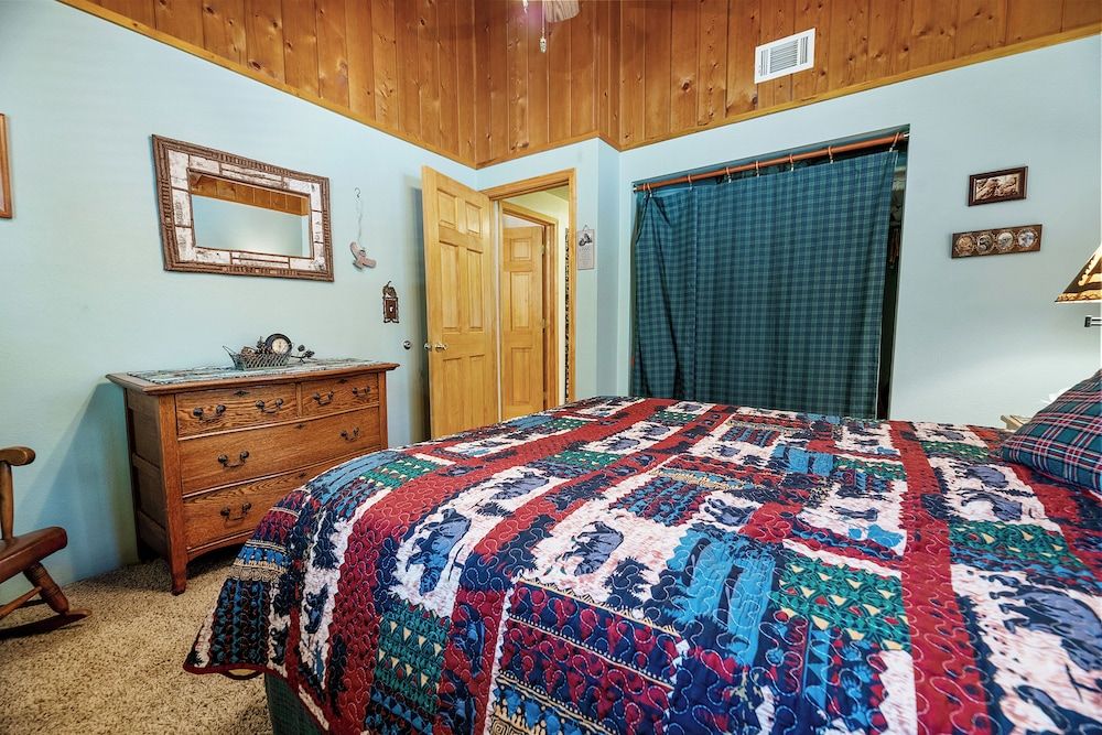 House, Multiple Beds, Hot Tub, Mountain View