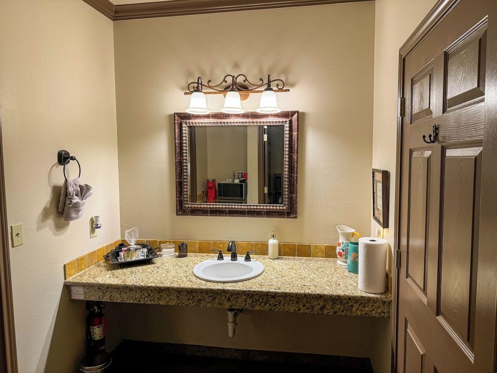 Bliss On The River Double Room, River View 10