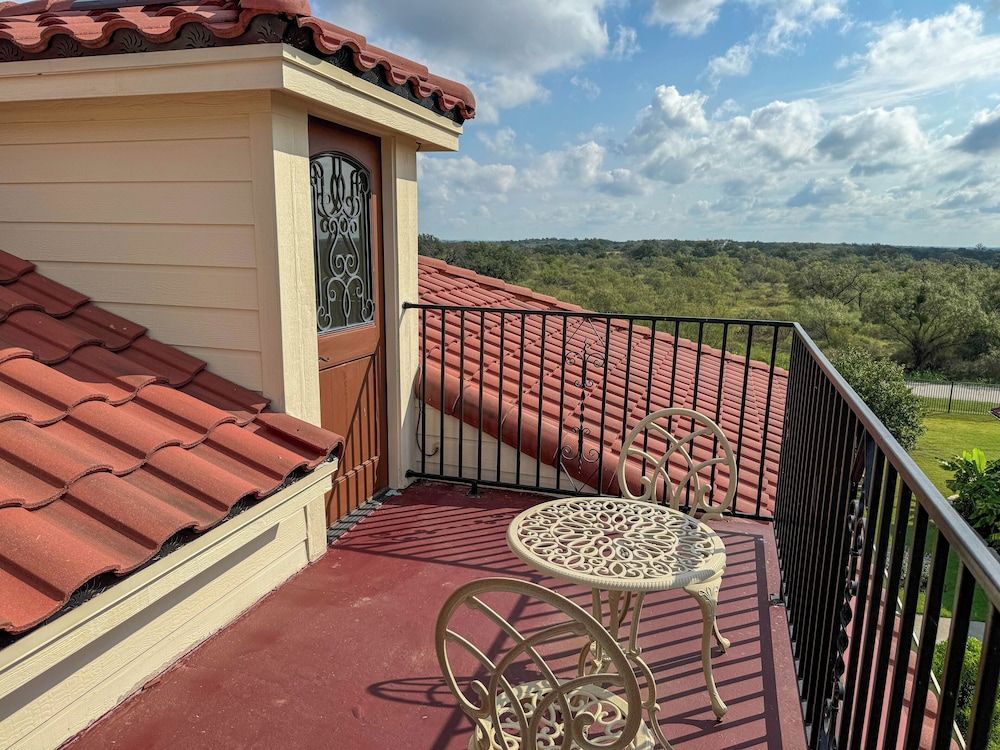 Bliss On The River Family Suite, River View 6