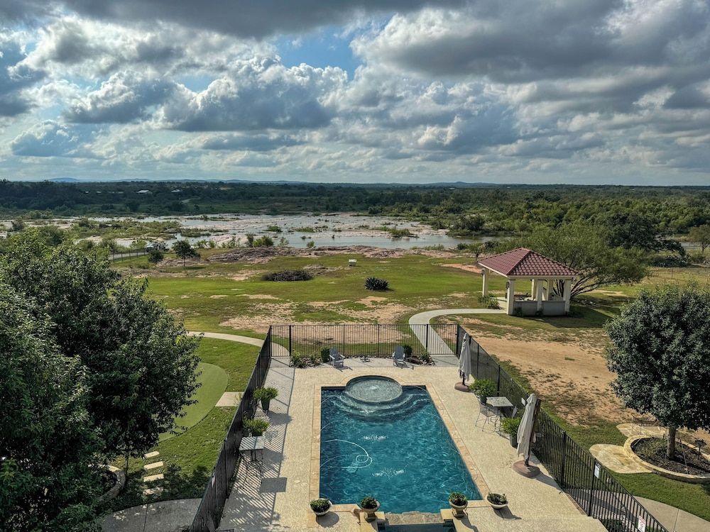 Bliss On The River Family Suite, River View 10