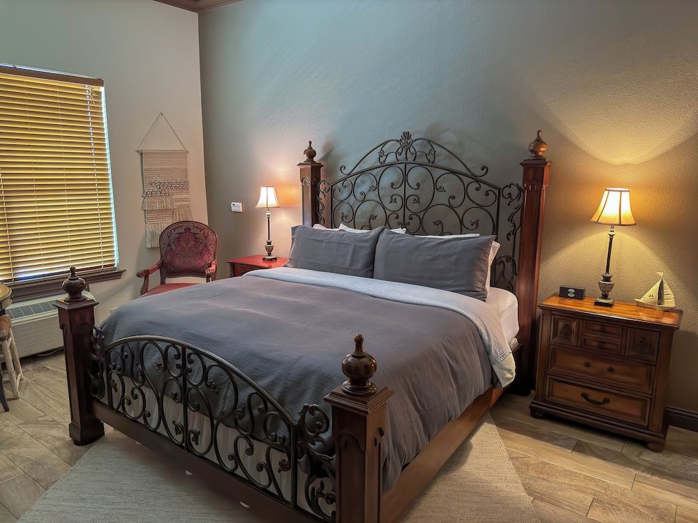 Bliss On The River Double Room, River View 4