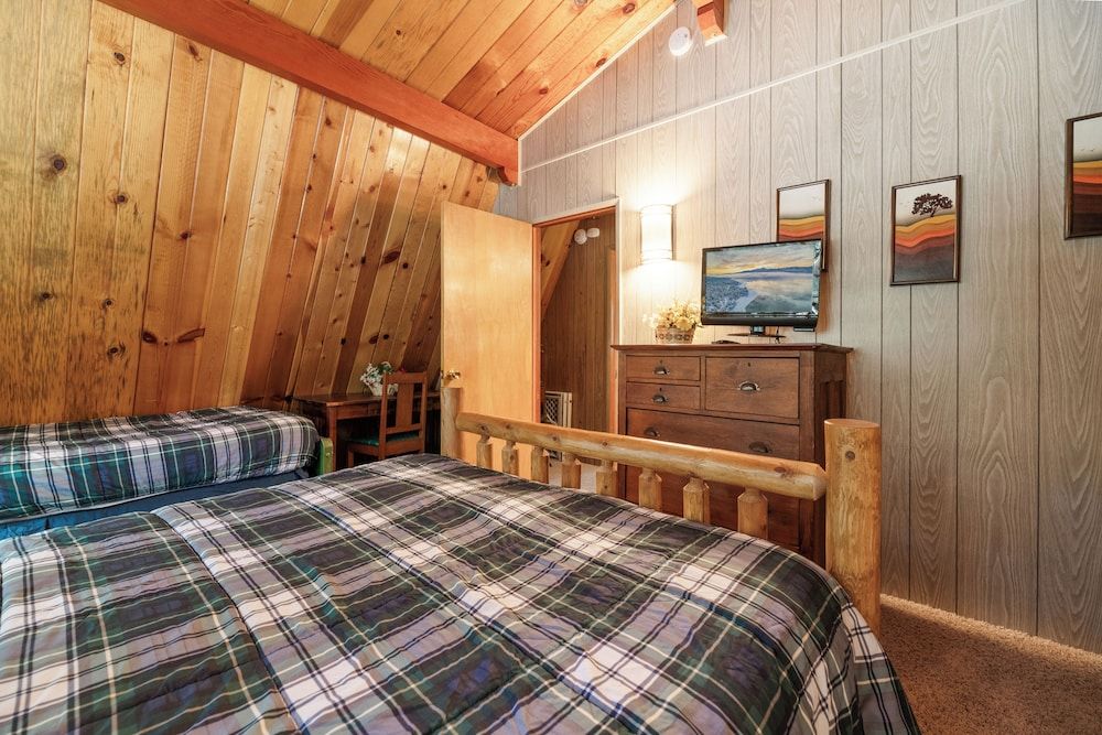 House, Multiple Beds, Patio, Mountain View