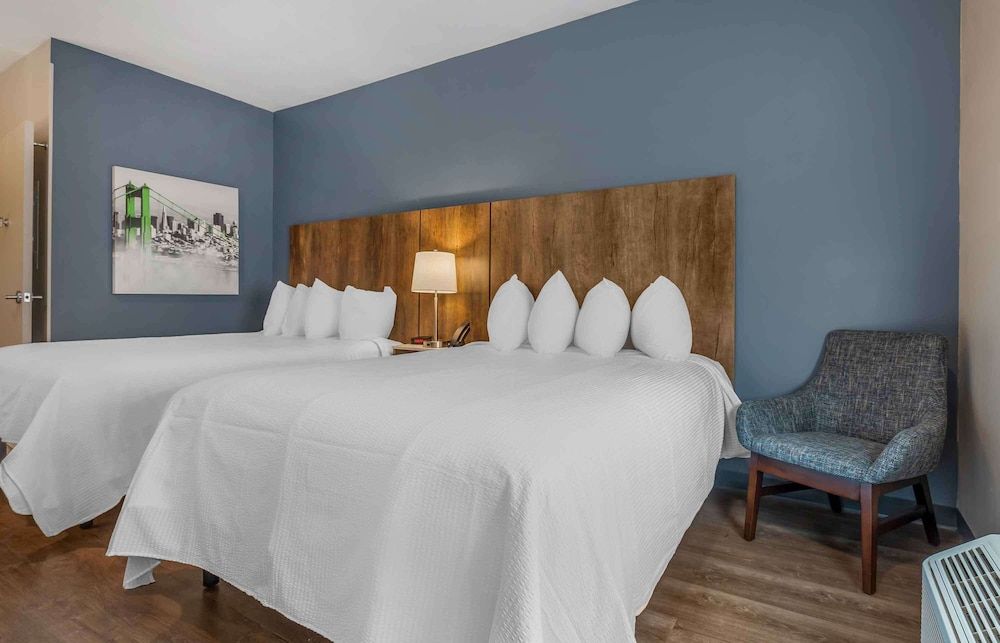 Standard Studio, 2 Queen Beds, Refrigerator & Microwave