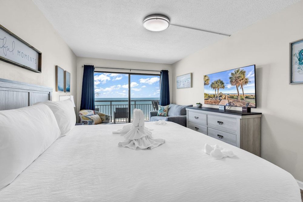 Bluewater Resort Condos Exclusive Condo, 2 Bedrooms, Balcony, Ocean View 6