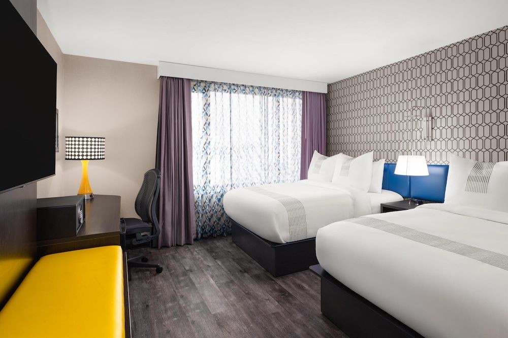 GLō Best Western Bronx NYC Standard Room, 2 Double Beds, Non Smoking (Shower Only)