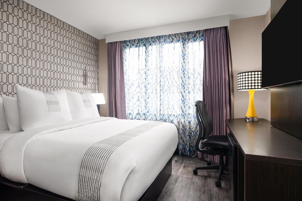 GLō Best Western Bronx NYC