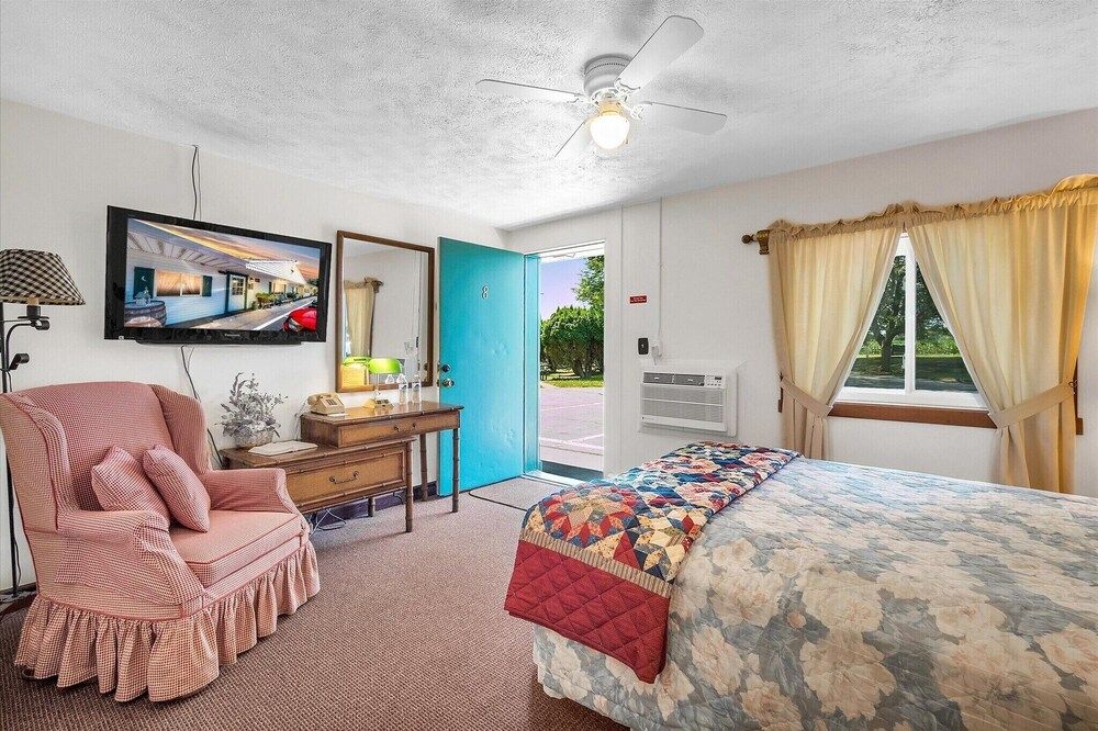 Williamston Inn Comfort Single Room 2