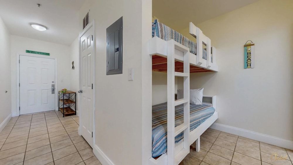 Condo, 1 King Bed with Sofa bed (Laketown Wharf 2135)