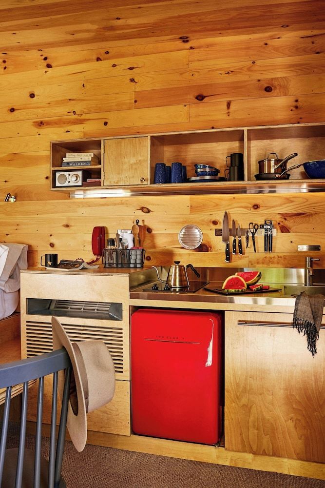 Postcard Cabins Lake Hartwell Standard Cabin, 1 Queen Bed 2