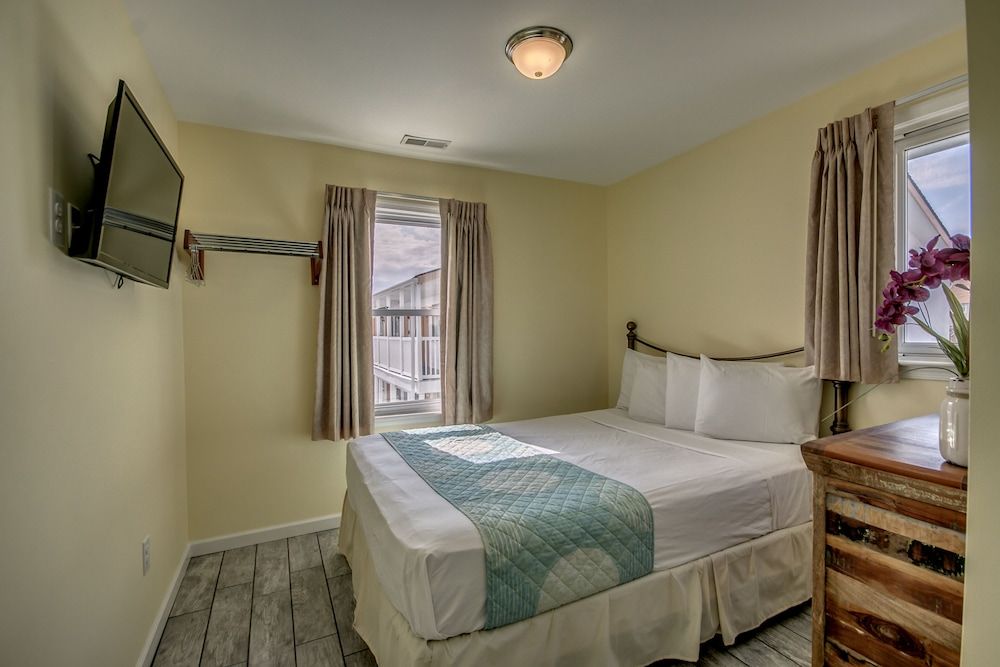 Family Apartment, 3 Bedrooms (Check-In Age 25)