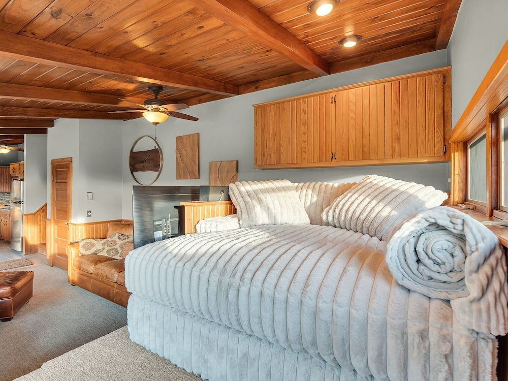 The Eagles Nest Villa, Mountain View 7