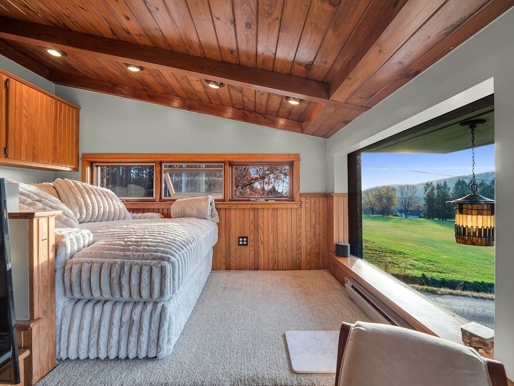 The Eagles Nest Villa, Mountain View 8