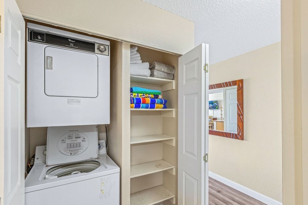 Kihei Ali'i Kai Condos with Free Parking Family Condo, 1 Bedroom, Air conditioning, Partial Ocean View (1005) 13