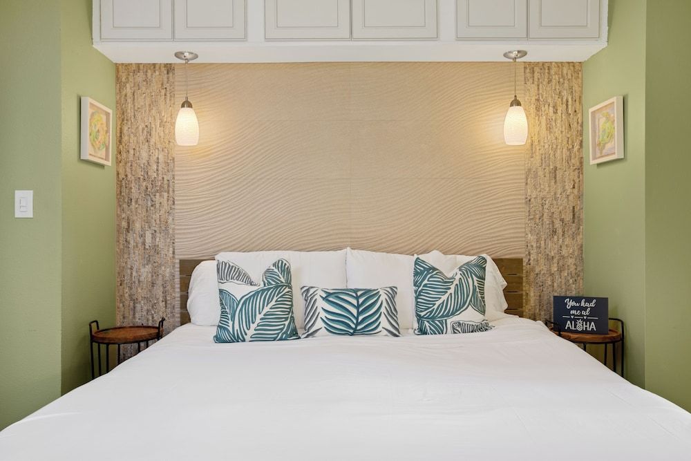 Kihei Ali'i Kai Condos with Free Parking Family Apartment, 1 King Bed with Sofa bed, Garden View (1 BR 1011) 2