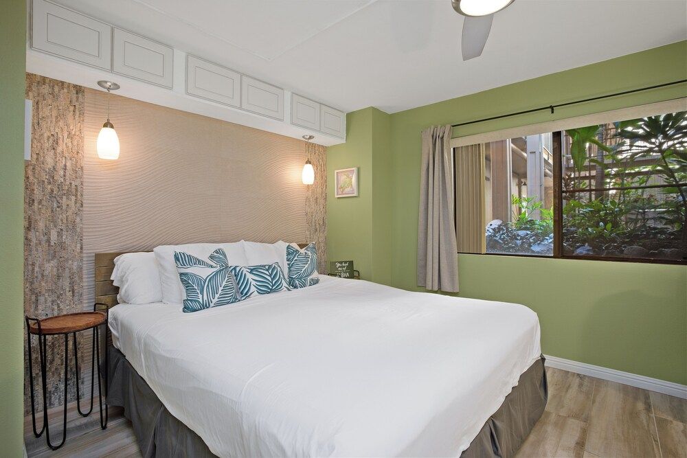 Kihei Ali'i Kai Condos with Free Parking Family Apartment, 1 King Bed with Sofa bed, Garden View (1 BR 1011)