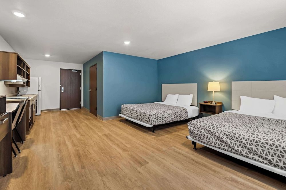 Woodspring Suites Loves Park Rockford Room, 2 Queen Beds, Accessible, Non Smoking