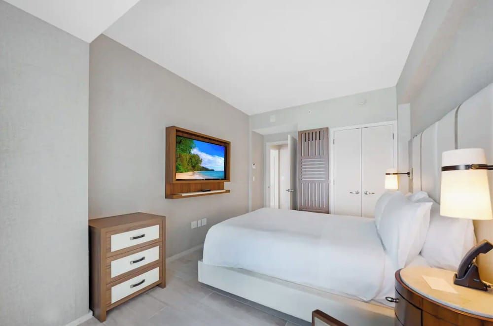 Beachfront Condo Fort Lauderdale Beach Condo, 2 Bedrooms, Kitchen, Ocean View 4