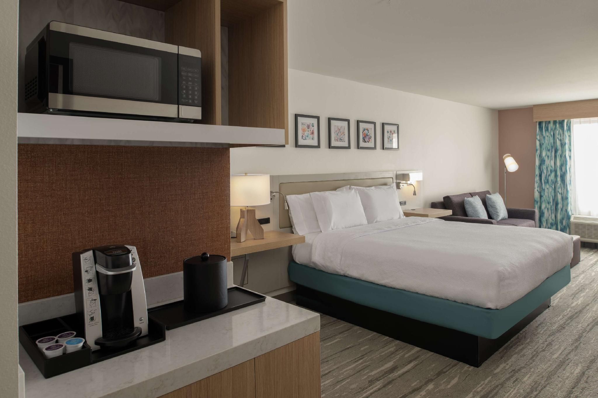 1 KING BED WITH SOFABED