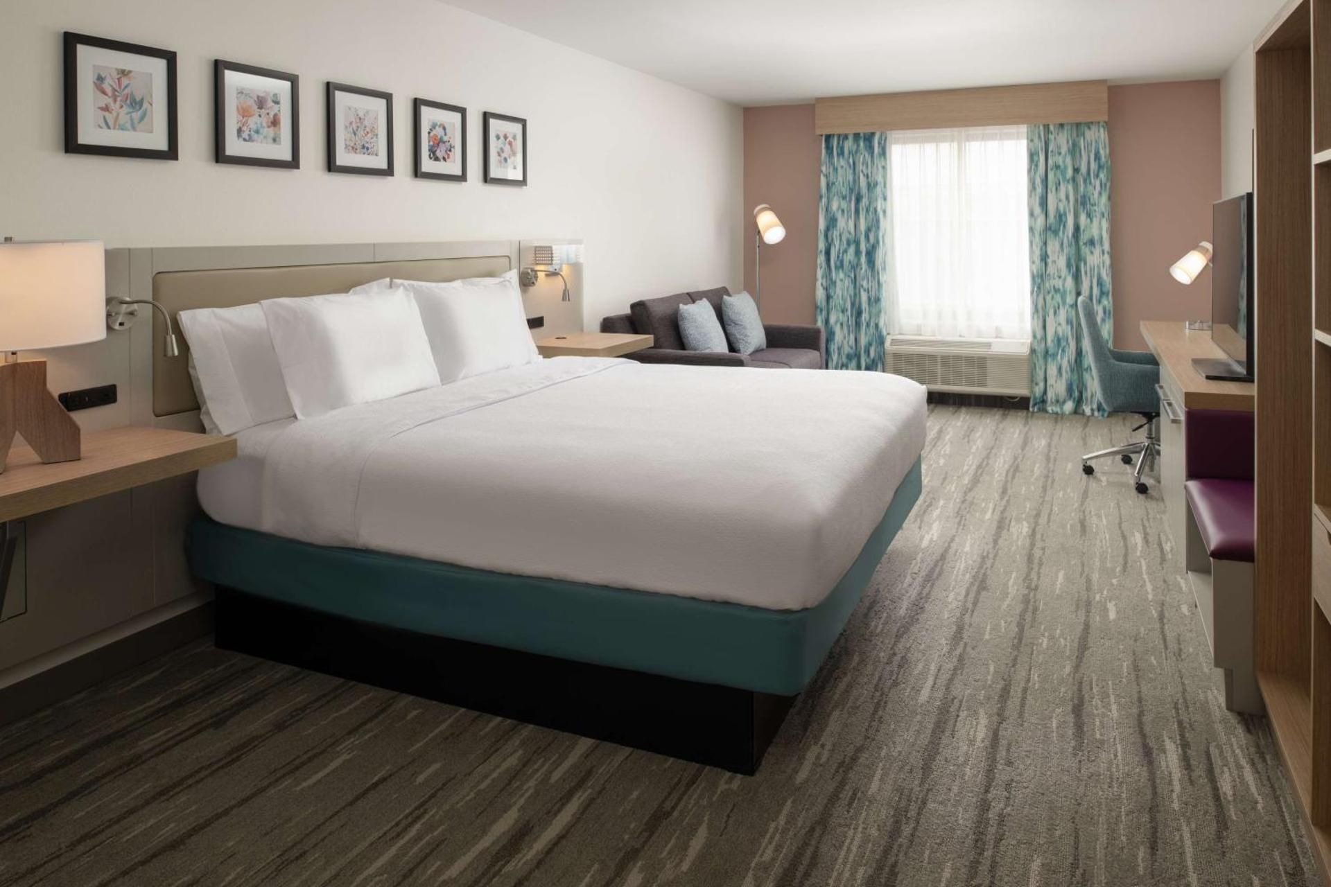 1 KING BED WITH SOFABED