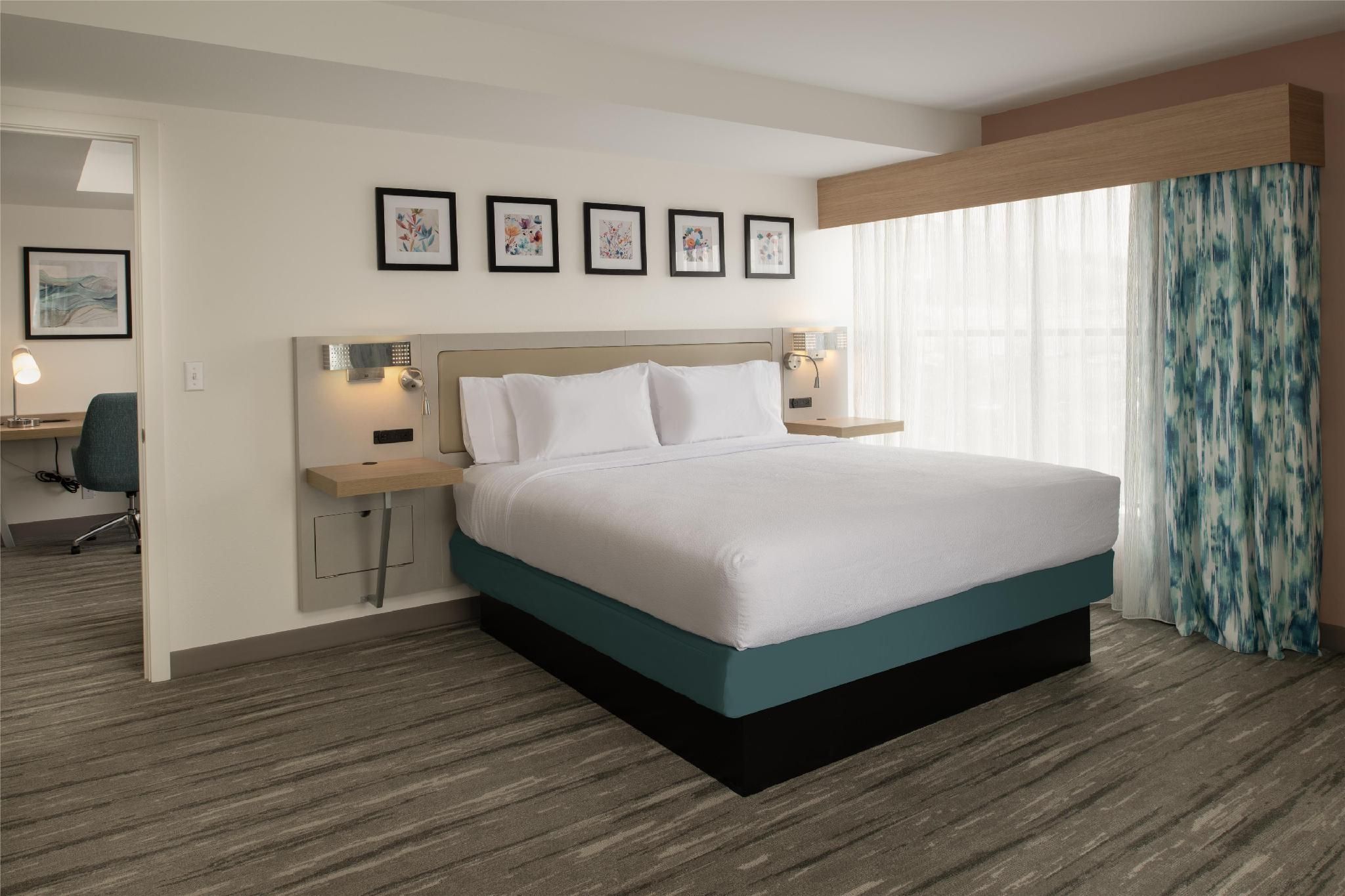 2 KING BED 2 BEDROOM SUITE