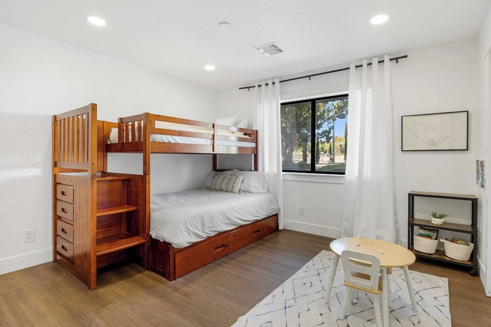 House (3 Bedrooms)