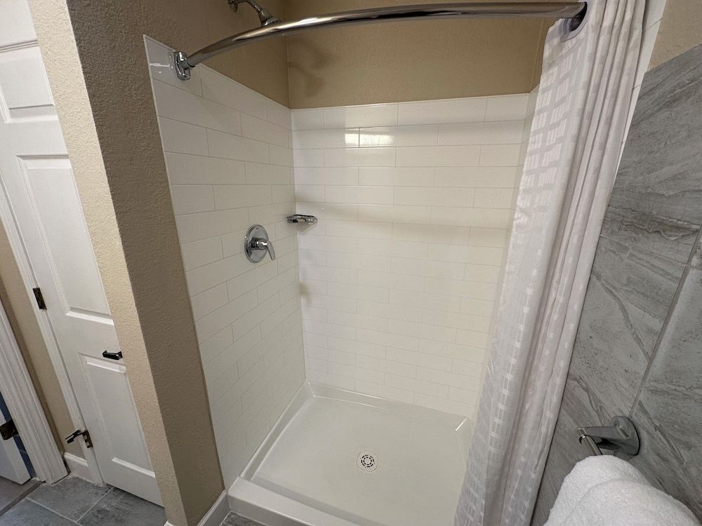 B&J HOTELS Deluxe Apartment, 2 Bedrooms 7