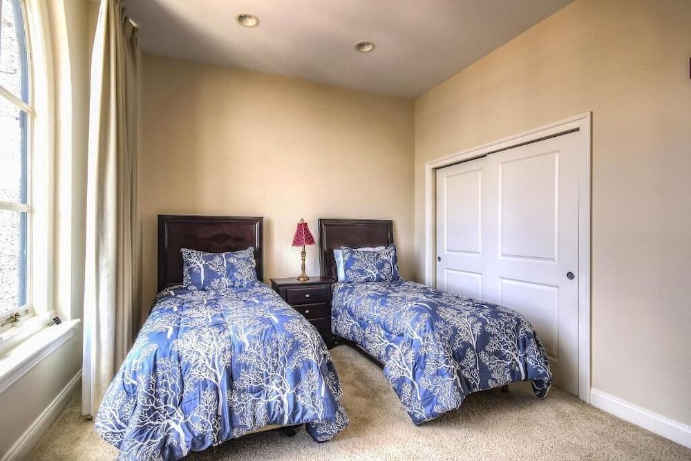 Baltimore executive Furnished rentals Apartment 2