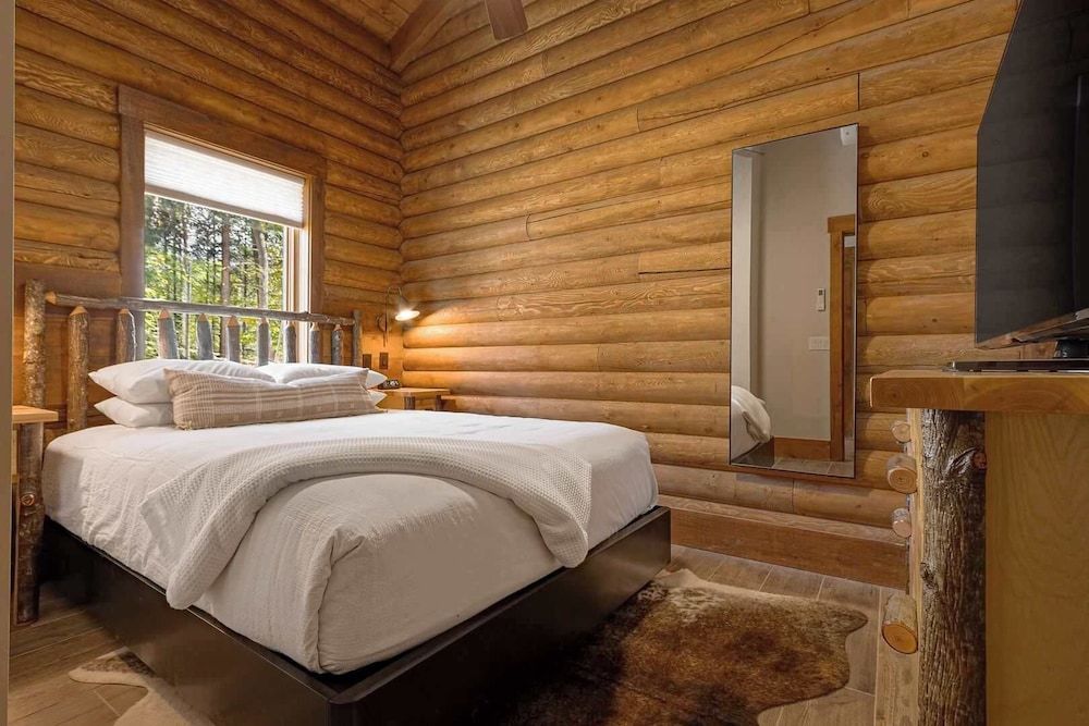 Luxury Suite, 1 Bedroom, Non Smoking, Private Bathroom