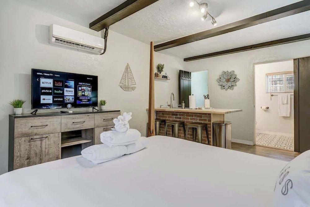 Economy Studio