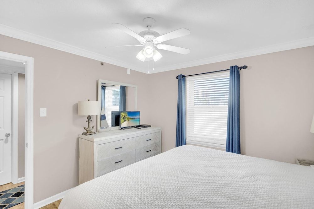 Condo, Multiple Beds (Tradewinds 106)
