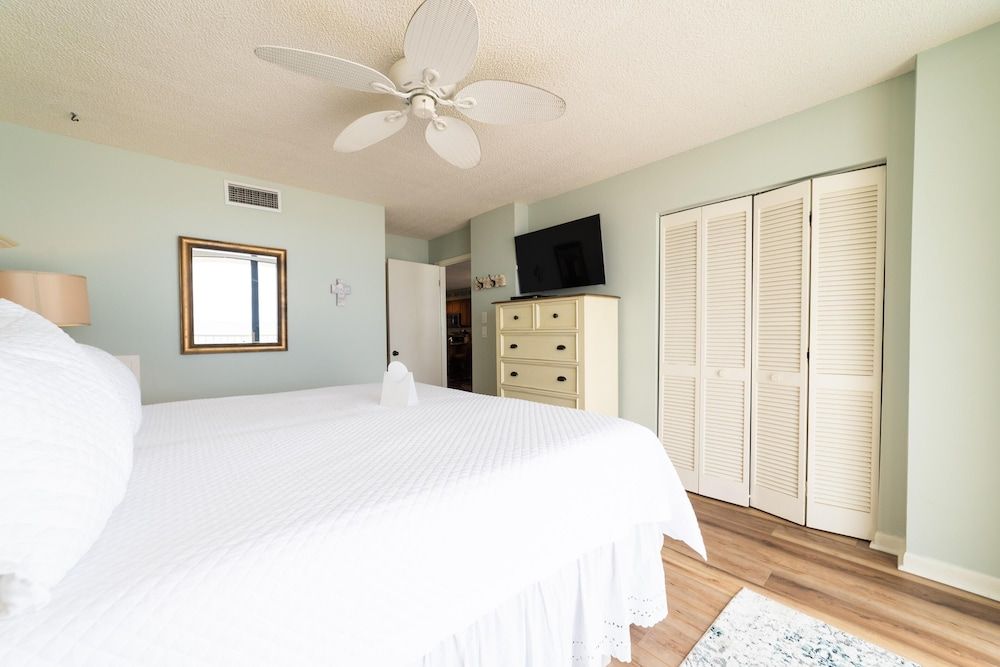Condo, Multiple Beds (Seaside Beach & Racquet 3504)