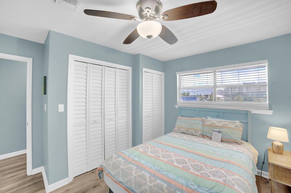 Condo, 1 Queen Bed with Sofa bed (Seaside Beach & Racquet 1315)