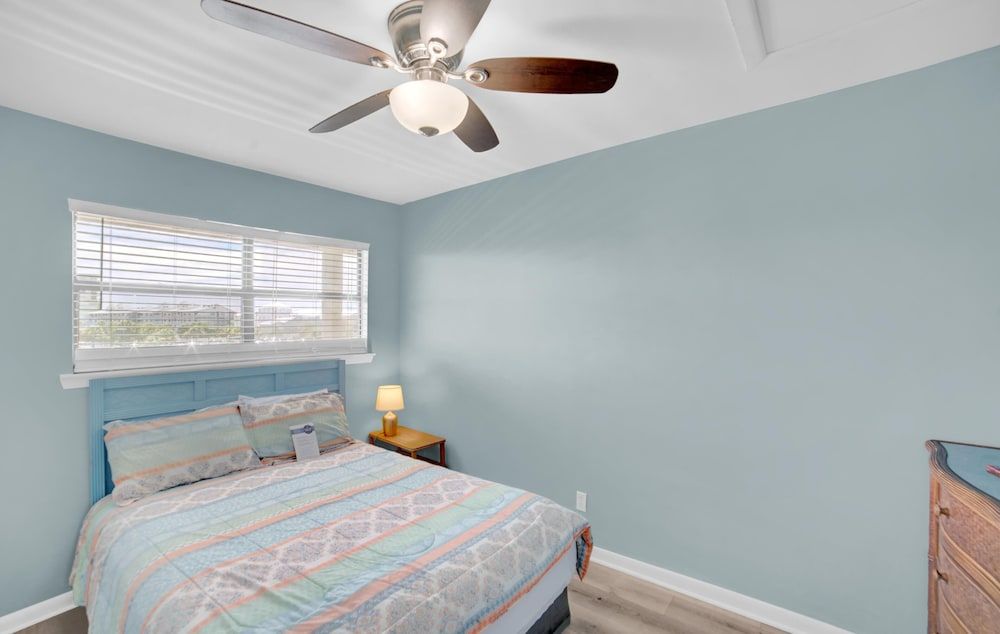 Condo, 1 Queen Bed with Sofa bed (Seaside Beach & Racquet 1315)