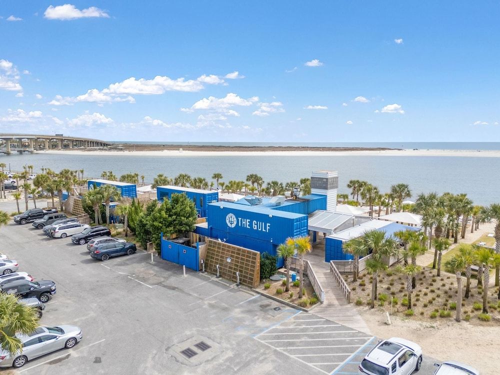 Gulf House 401