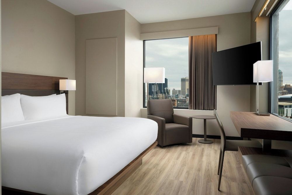 Standard Room, 1 King Bed, Non Smoking (Hearing Accessible)