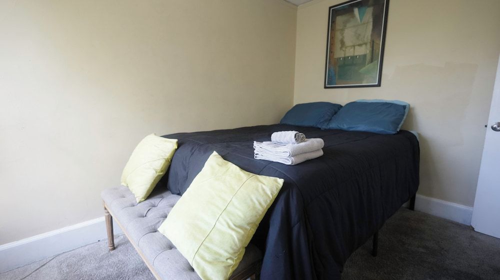 Evanston BnB Comfort Duplex, Balcony 2