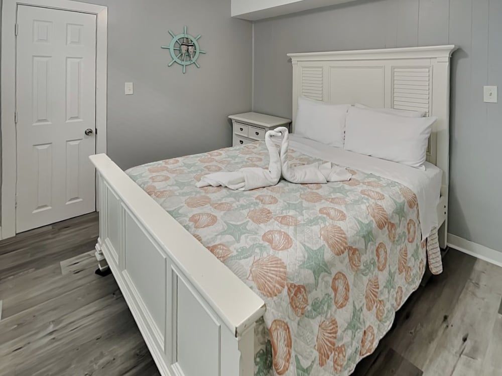 House, Multiple Beds, Patio, Garden View (#1 - No Pets Allowed)
