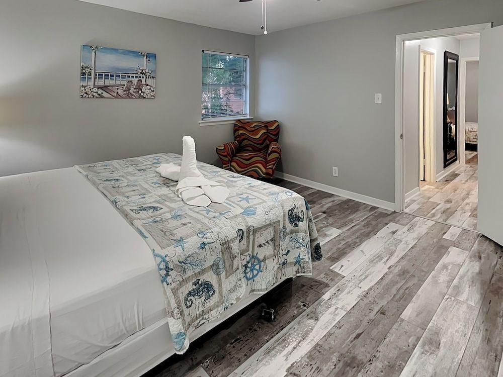 House, 2 Queen Beds, Patio, Garden View (#4 - No Pets Allowed)