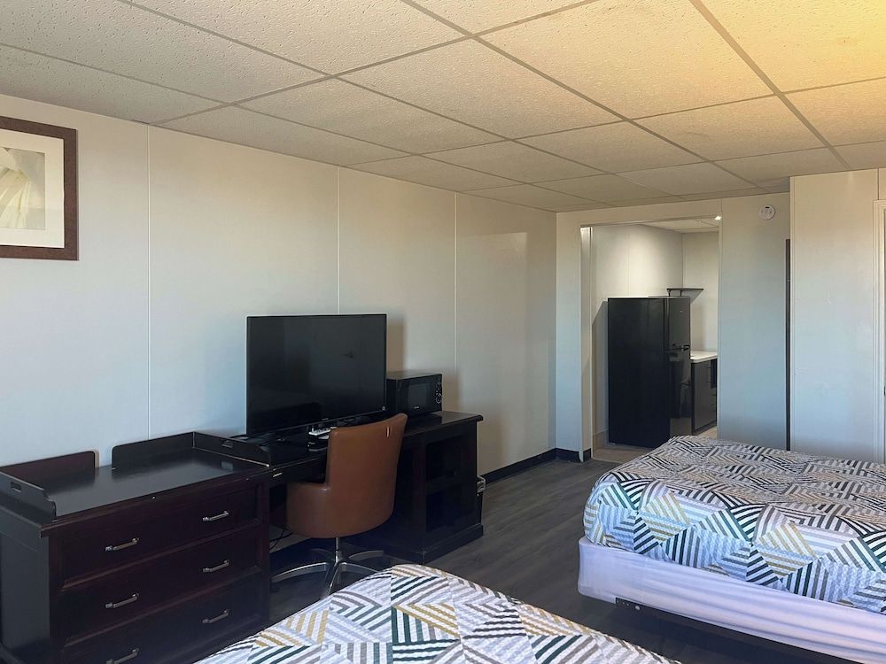 Studio 6 Borger, Tx – Boom Town Standard Room, 2 Queen Beds, Non Smoking 2