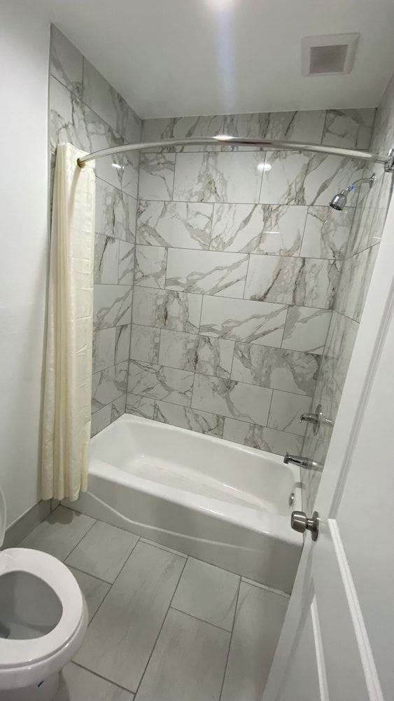 plaza inn motel Basic Double Room 8