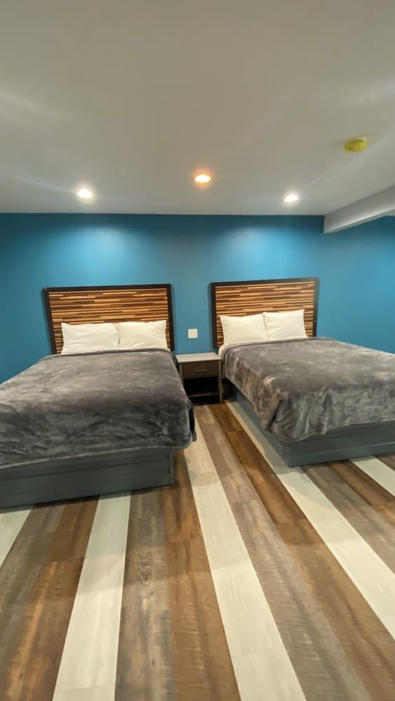 plaza inn motel Basic Double Room 5