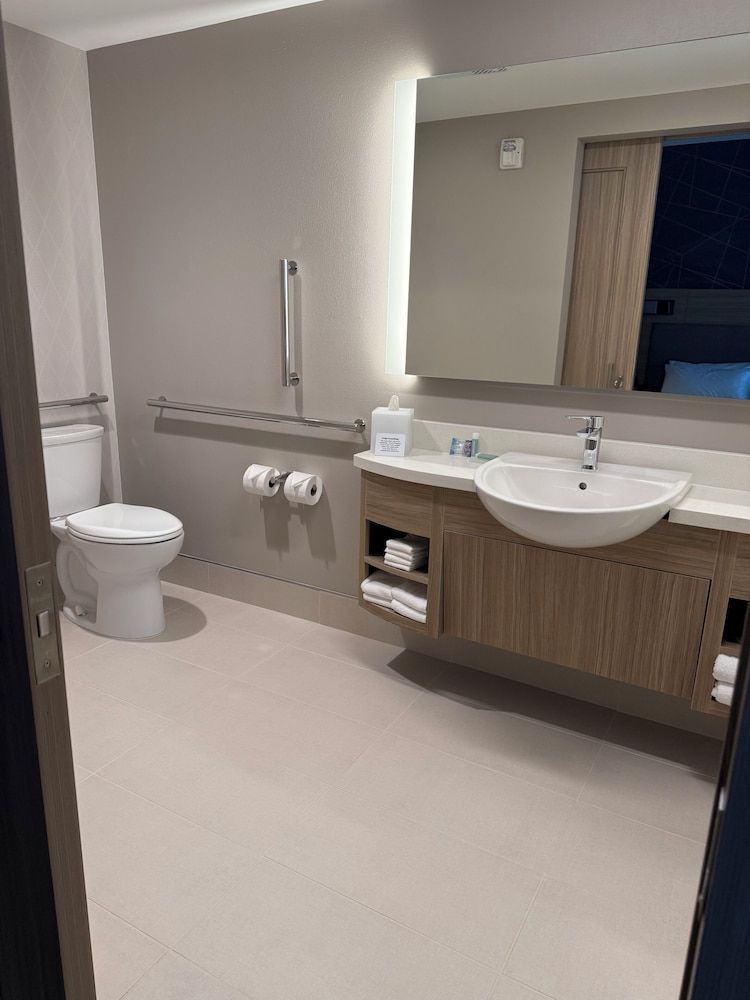 Springhill Suites By Marriott Fargo Studio Suite, 1 King Bed with Sofa bed (Mobility/Hearing Access, Roll-in Shwr) 6