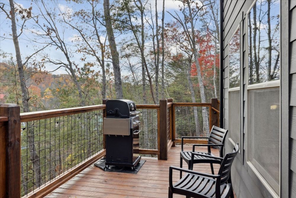 2 Brand New Cabins for Family Retreat Apartment 9