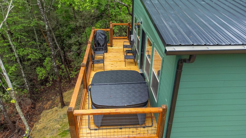 2 Brand New Cabins for Family Retreat Apartment 10