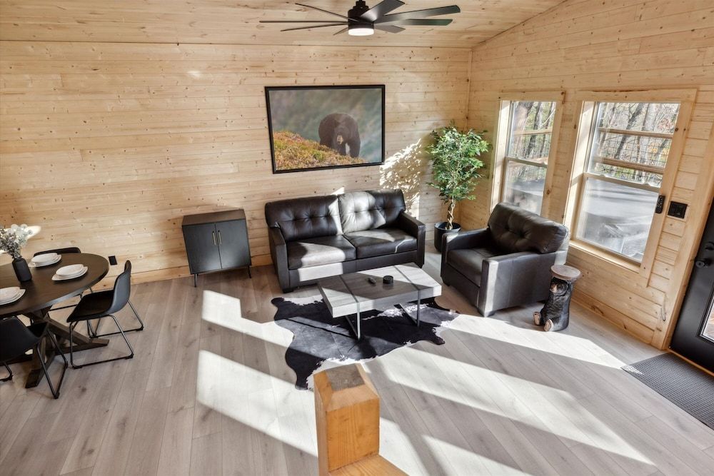 2 Brand New Cabins for Family Retreat Apartment 25