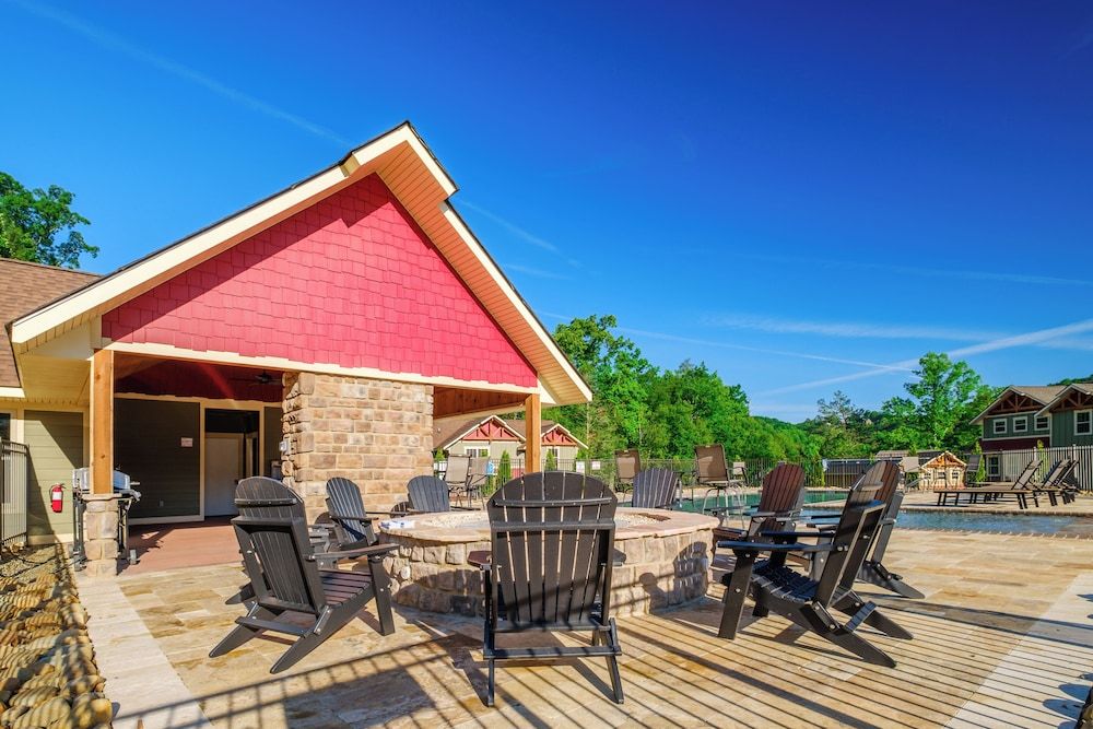 Luna Bear Lodge