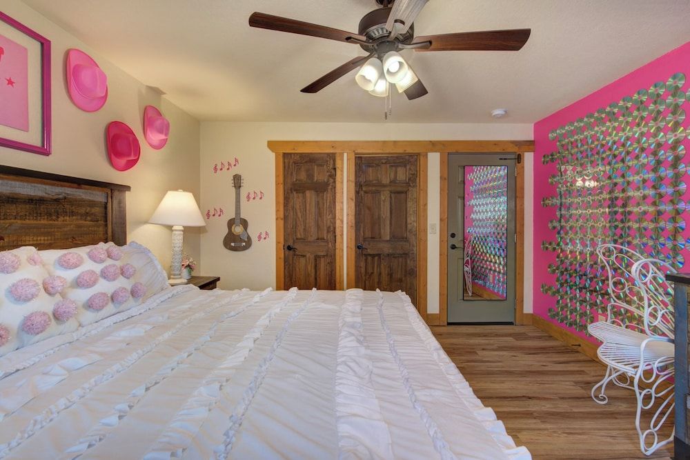 Luna Bear Lodge