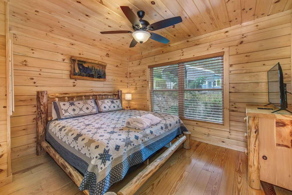 Cabin, Multiple Beds, Balcony, Mountain View (My Morning Gatlinburg)